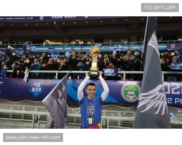 大连英博正式敲定斯坦丘加盟，前标王回归旨在通过定位球解决战斗