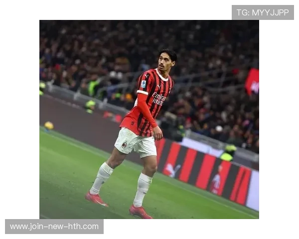 罗马反击直塞身后，AC米兰回追到位，罗马对ac米兰战况分析